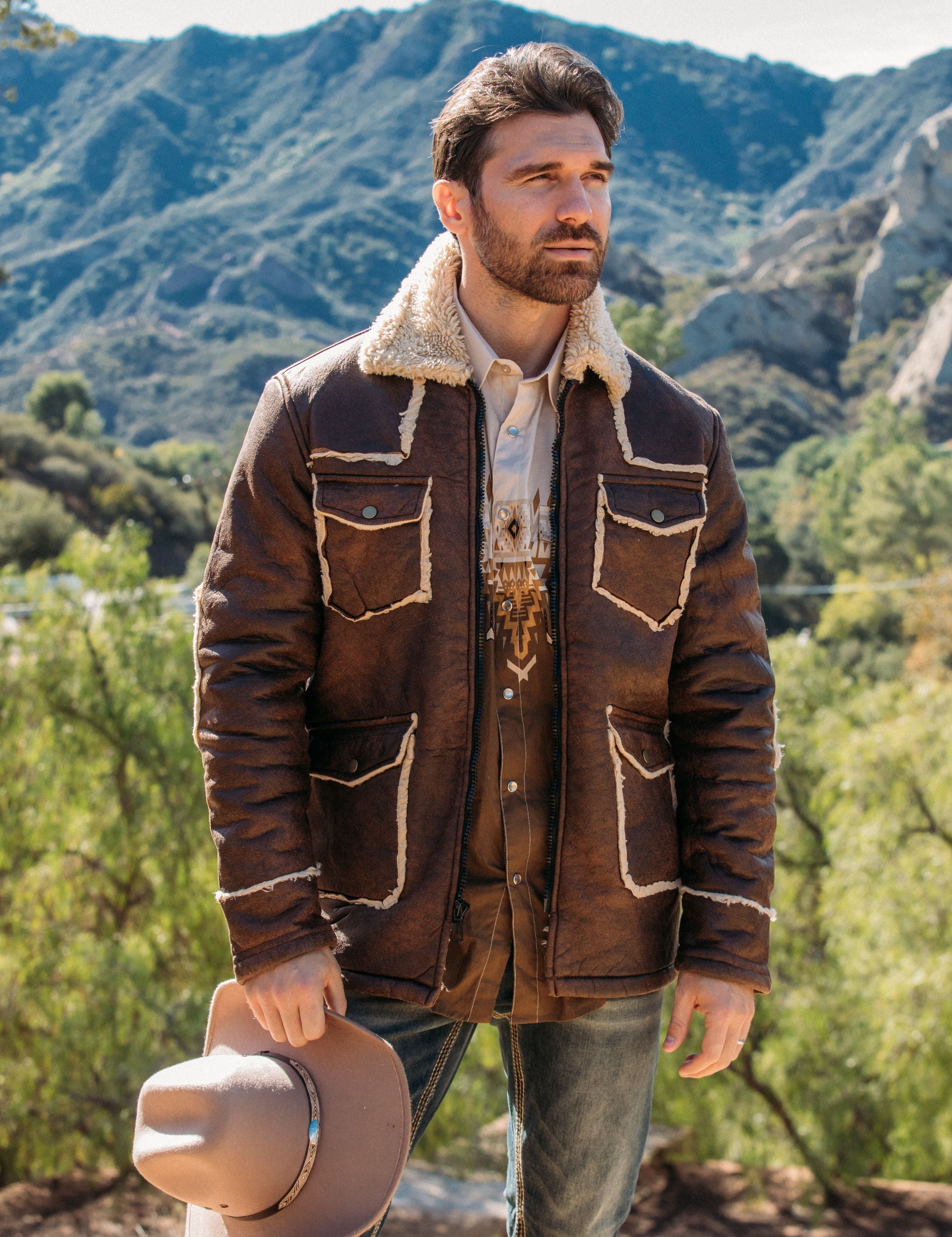 suede-shearling-jacket-SHJ8837_1_c77e0e9b-3592-473b-aed3-6a0182acb463.jpg